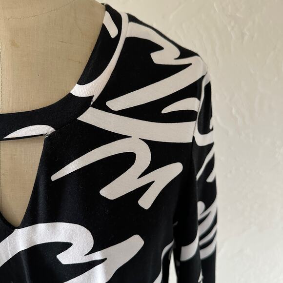 BALI | Women's Abstract Black and White Tunic 8056 NEW Size P/S Cut Out Neckline - Picture 10 of 11